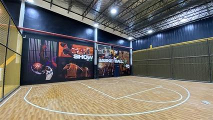 PVC地膠籃(lan)球(qiu)場(chang)與塑(su)膠場(chang)地預制型(xing)跑道卷(juan)材(cai)應用(yong)探析(xi)