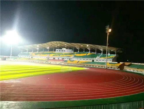 山東(dong)青島(dao)學校塑(su)膠(jiao)跑道(dao)建(jian)設 聚焦實效(xiao)，優(you)選預(yu)制型跑(pao)道(dao)卷材